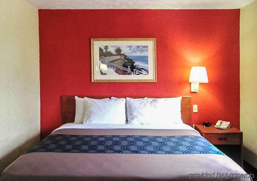 Econo Lodge Ottawa Εξωτερικό φωτογραφία