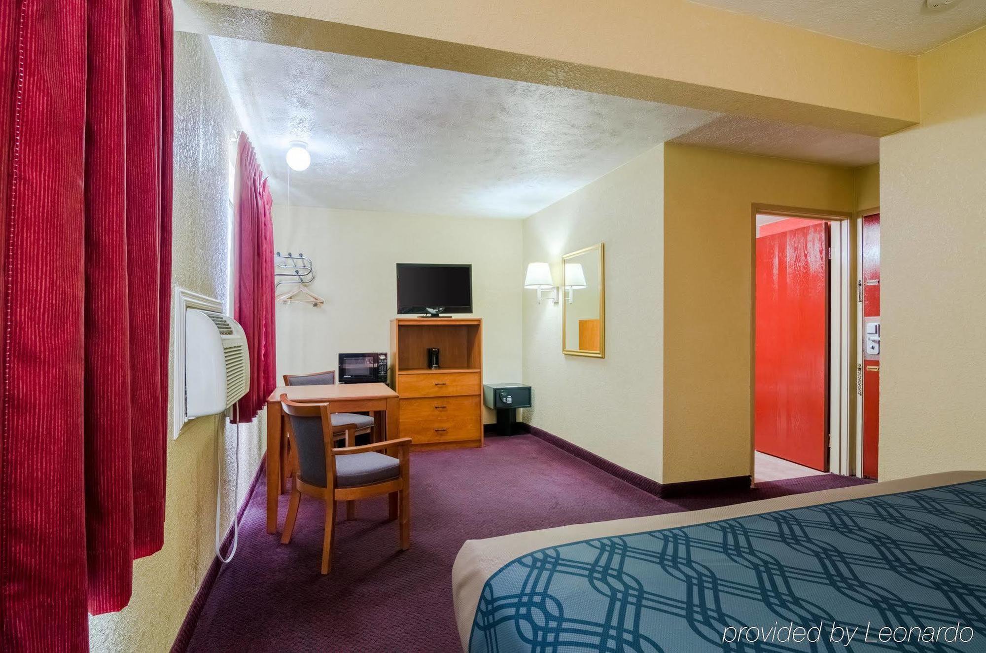 Econo Lodge Ottawa Εξωτερικό φωτογραφία