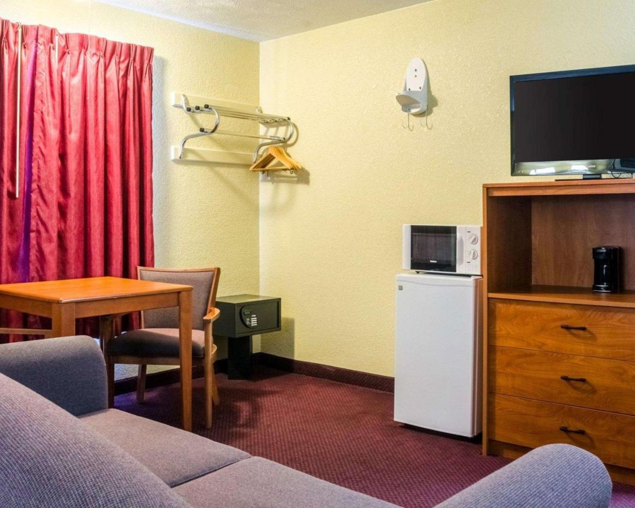 Econo Lodge Ottawa Εξωτερικό φωτογραφία