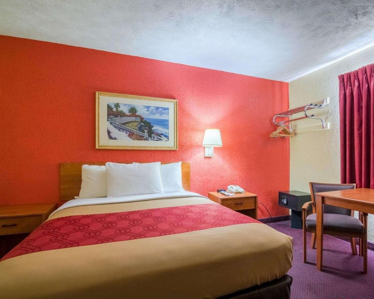 Econo Lodge Ottawa Εξωτερικό φωτογραφία