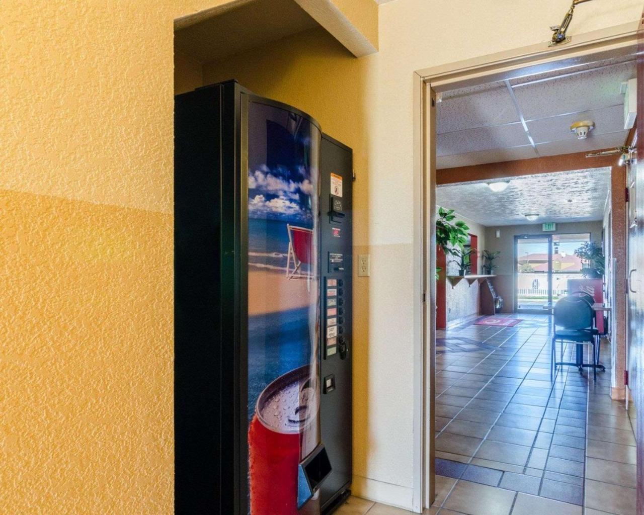 Econo Lodge Ottawa Εξωτερικό φωτογραφία